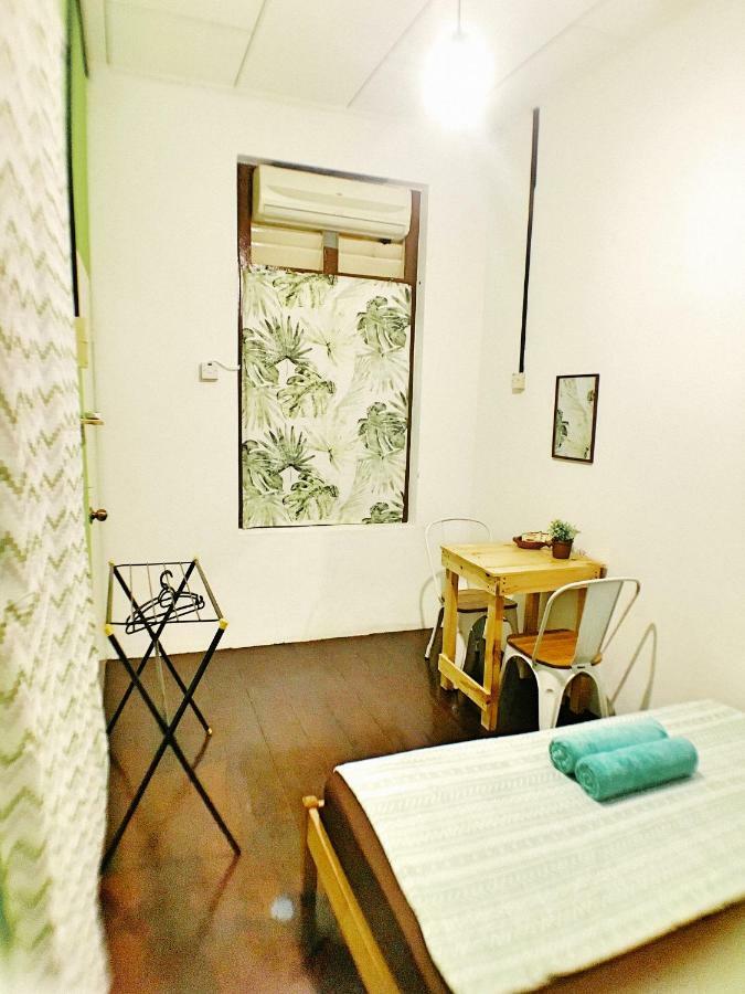 Lavender Green Home Malacca Esterno foto