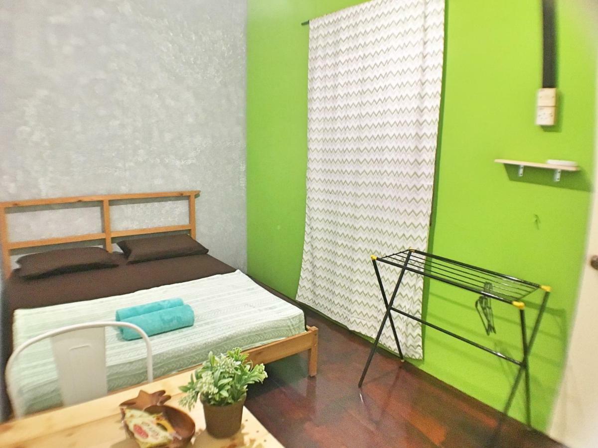 Lavender Green Home Malacca Esterno foto